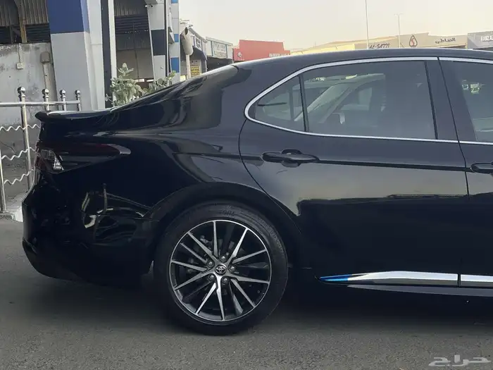 تويوتا كامري 2024 GLE هايبرد 3