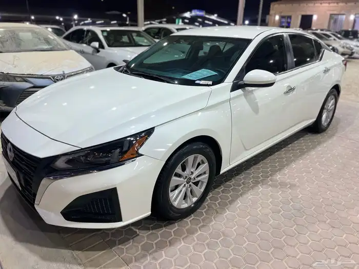 نيسان التيما. 2023 6