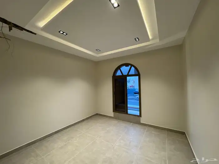 للبيع فيلا دورين ومحلق في داخل حدود الحرم تشطيب vip 21