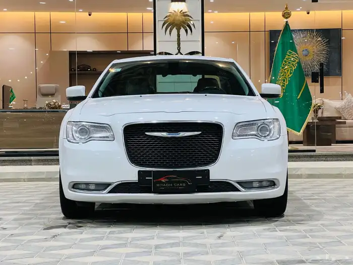 كرايزلر 2017 C300 V6 بحاله الوكاله ماشاء الله 0