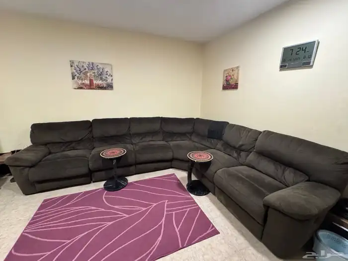 كنب للبيع recliner مع الطاولات 750 ريال 1