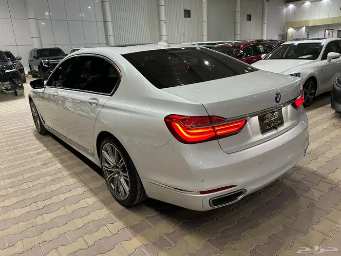 بي ام دبليو 730 موديل 2019 فل كامل نظيفة جدا 30
