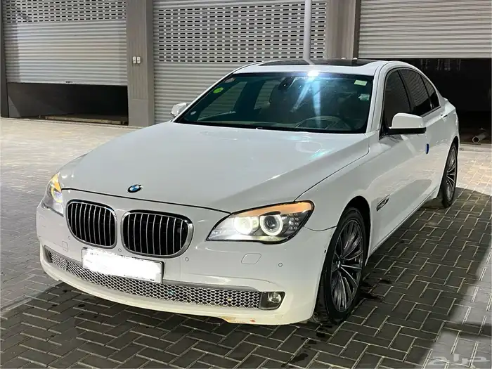بي ام دبليو 2011 BMW -740 يوجد ورقه فحص كمبيوتر 2
