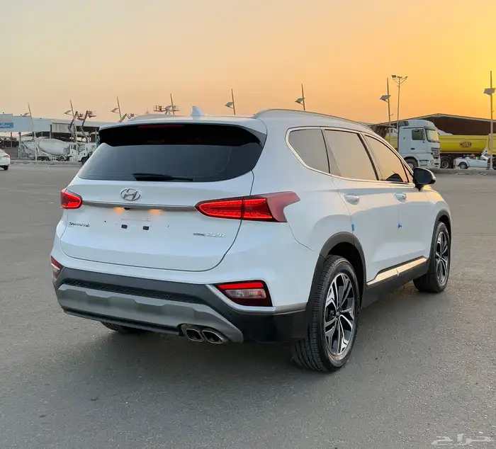 سنتافي 2019 (ديزل) دبل مكينه 2200cc بحالة الوكاله للبيع 6