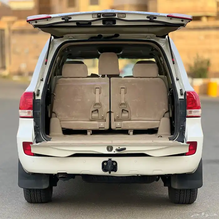 لاندكروزر 2010 GX.R سعودي 22