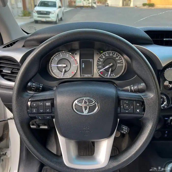 هايلوكس 2021 ديزل بحالة الوكالة . 37