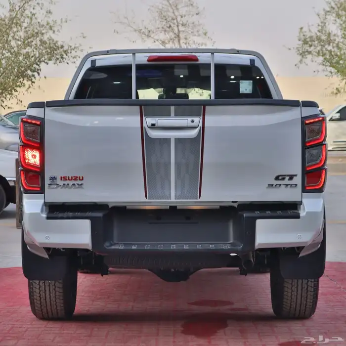 ايسوزو دي ماكس GT 2025 7