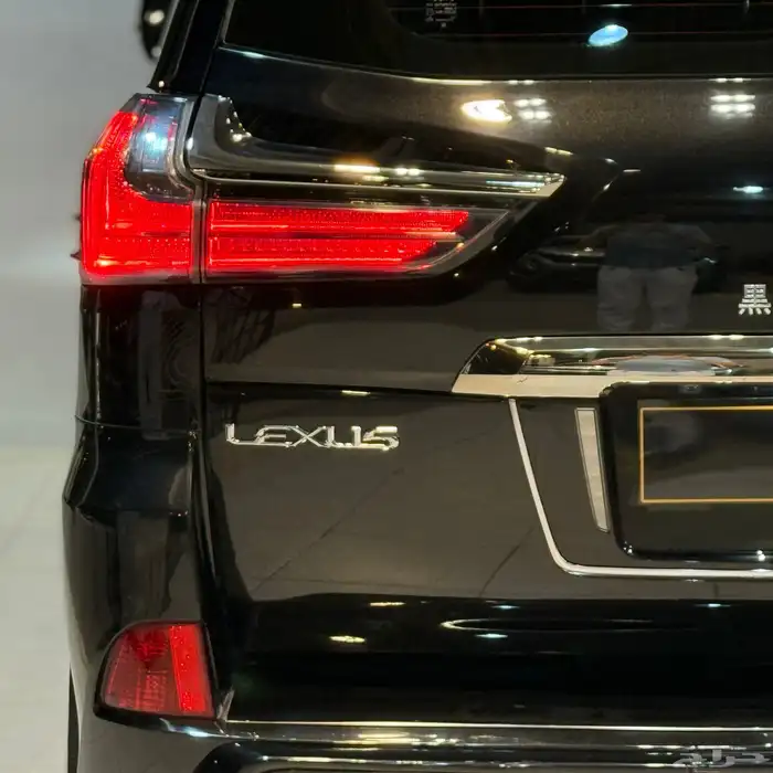 لكزس LX 570 2018 مرهم 2020 (( بحالة ممتازة )) 24