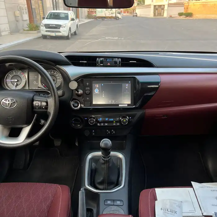 هايلوكس 2021 ديزل بحالة الوكالة . 31