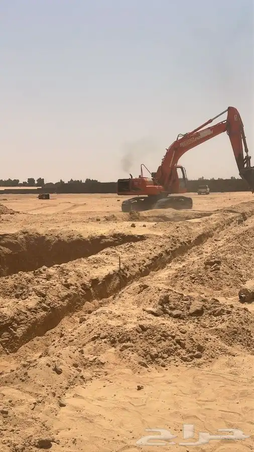 معدات ثقيلة للإيجار صبيز رمال احمر حفر وترحيل زفلت مقشور 0