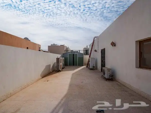 فيلا للبيع في حي المحمدية ضاحية البساتين 8