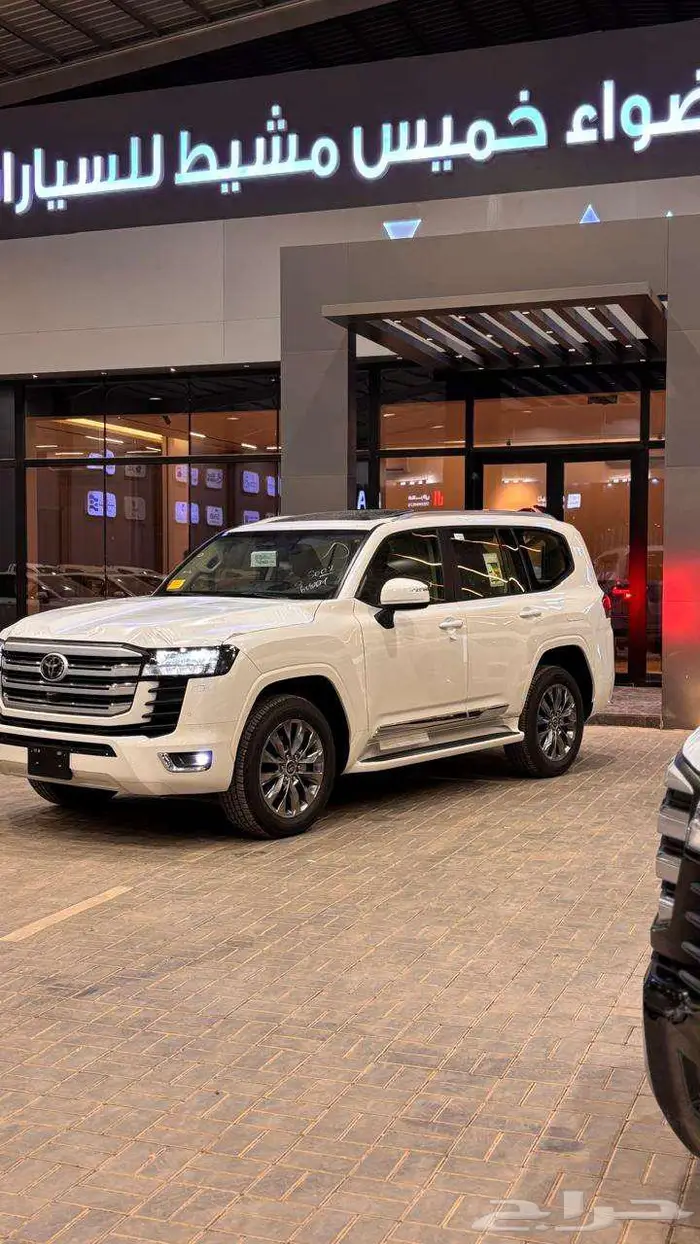 لاندكروزر GXR L3 2025 عبداللطيف جميل 2