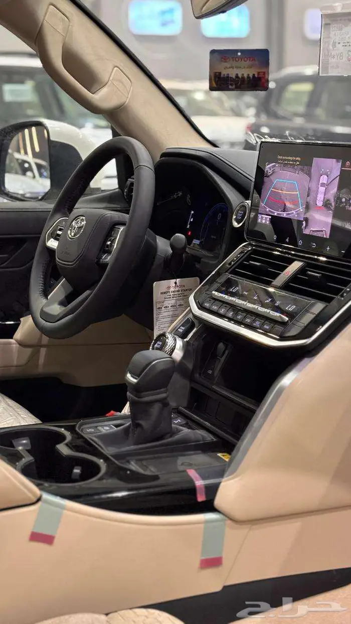 لاندكروزر GXR L3 2025 عبداللطيف جميل 5
