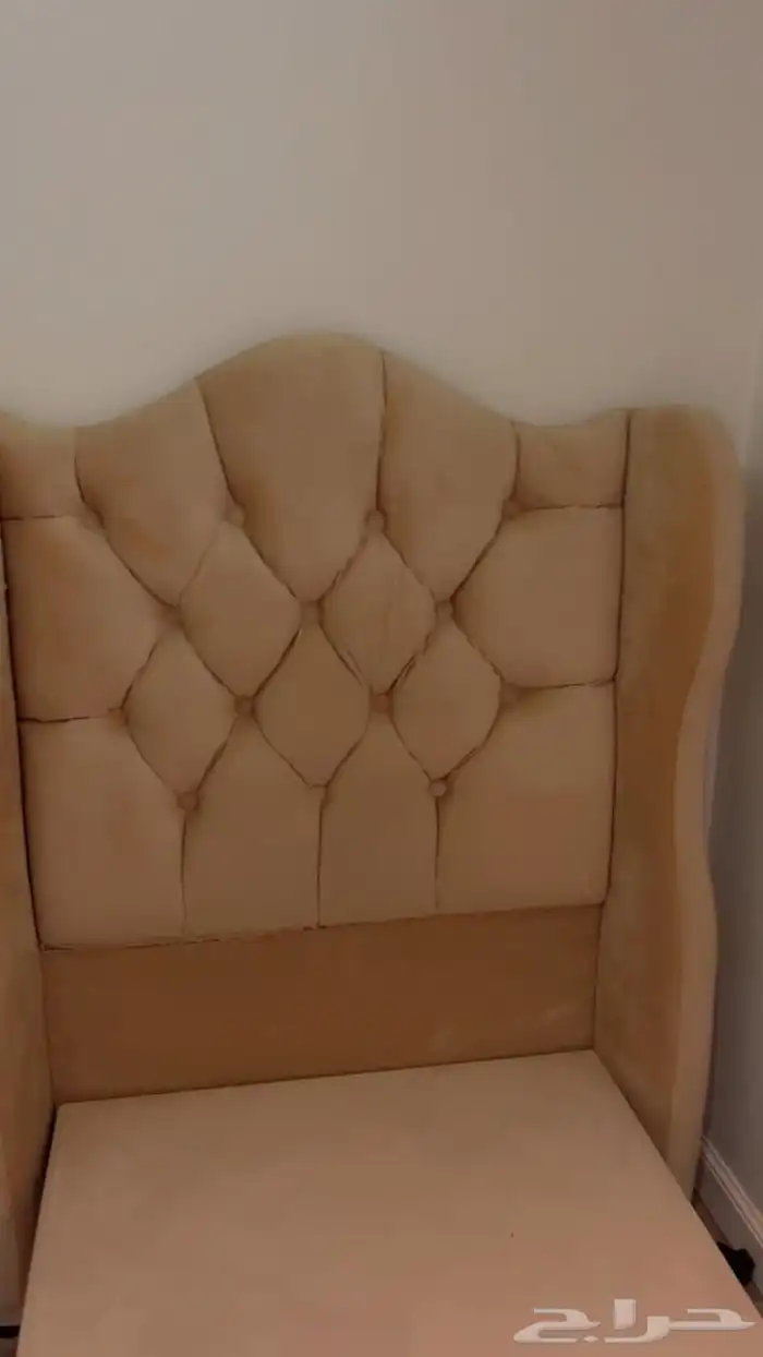 سرير و دولاب ومكتبه و سخان مكيف 1