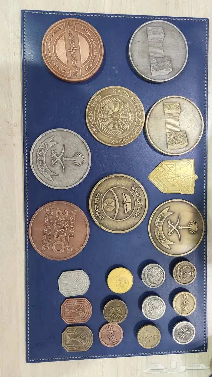الميداليات والدروع والهدايا للمنتجات المعدنيه والاكريليك 24