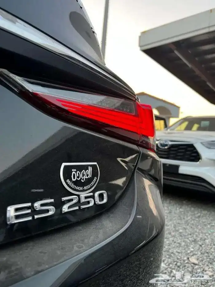 لكزس ES 250 AA 8