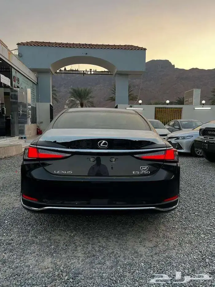 لكزس ES 250 AA 3