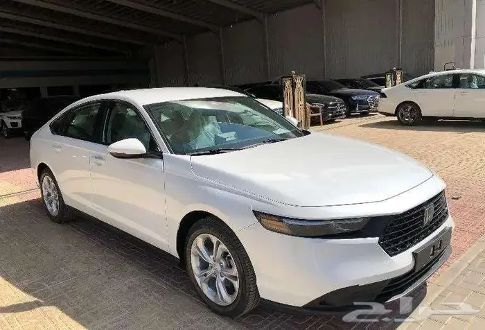 هوندا اكورد LX ستاندر 2025 اصفار سعودي 13