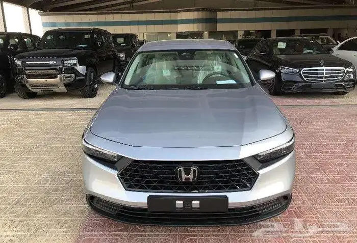 هوندا اكورد LX ستاندر 2025 اصفار سعودي 9