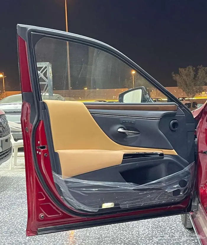 لكزس بانوراما ES350cc 2024 8
