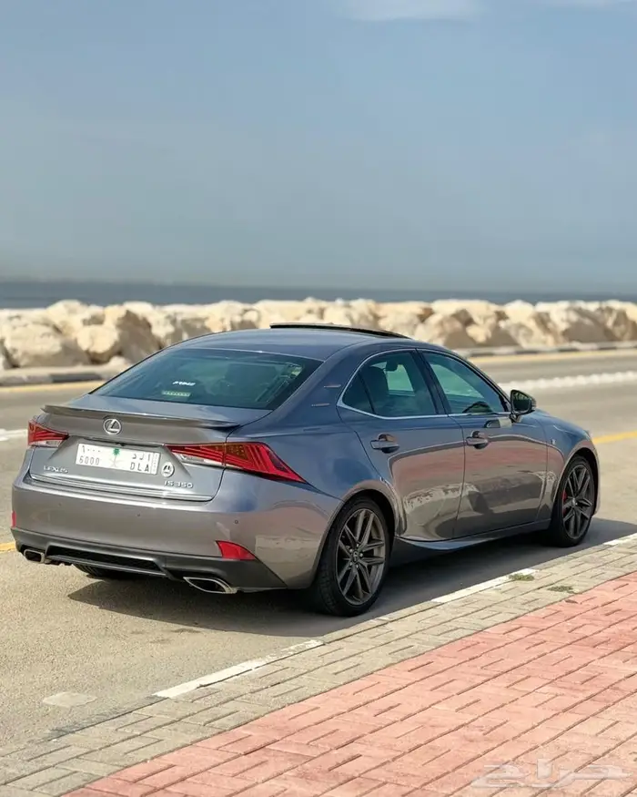 لكزس IS350 F Sport 2018 - وارد خليجي 8