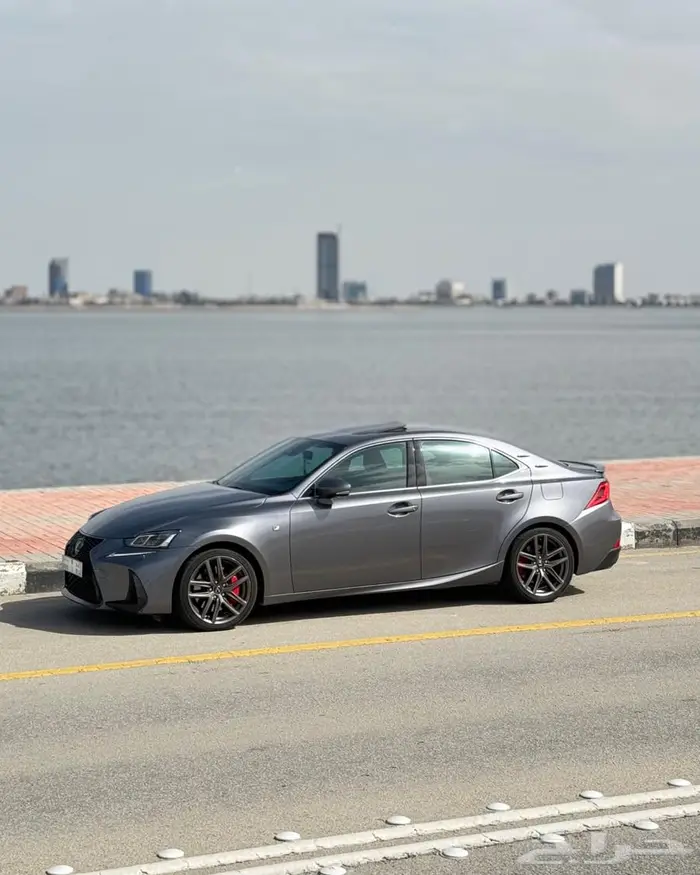 لكزس IS350 F Sport 2018 - وارد خليجي 1