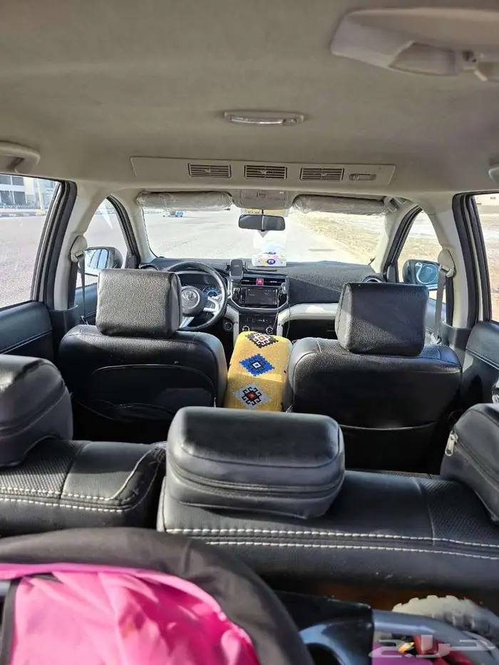 Car Toyota Rush top of the line variant (Family used Car) 4