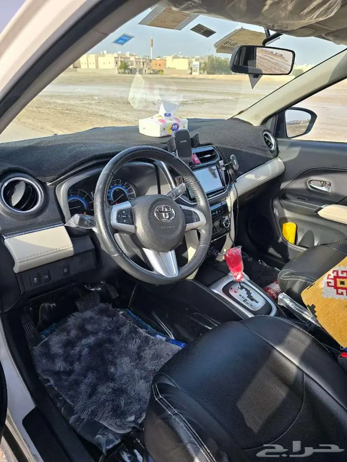Car Toyota Rush top of the line variant (Family used Car) 1