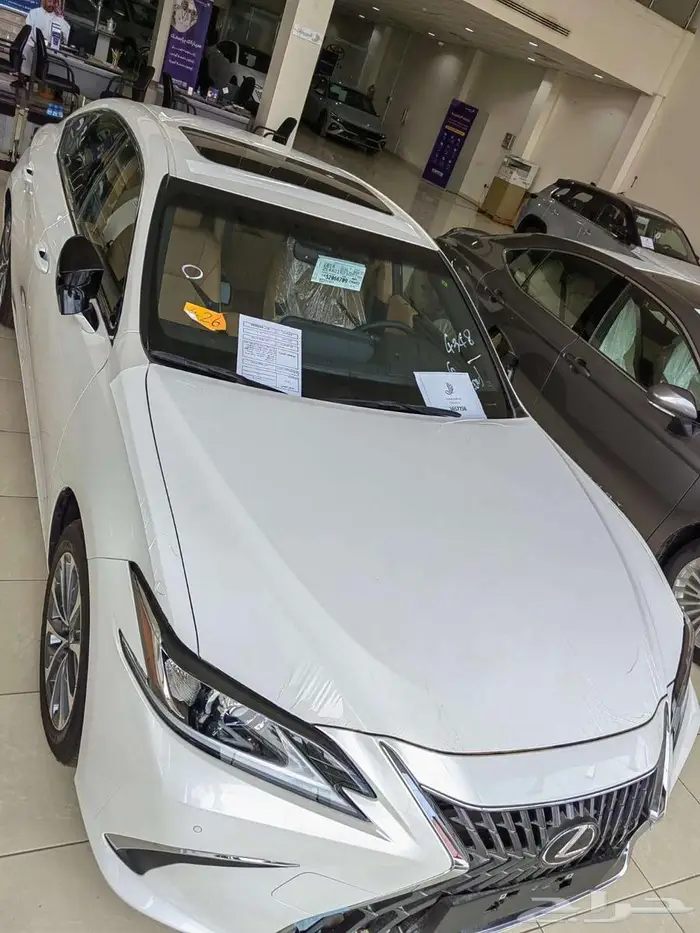 لكزس اي اس 250 AA الموديل 2025 0