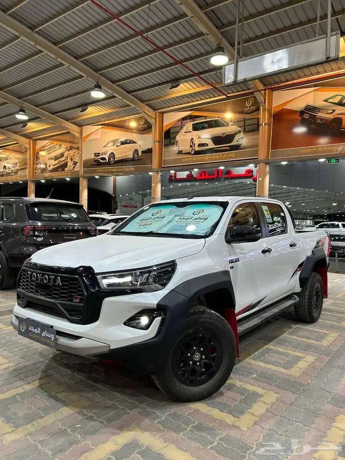 عرض خاص تويوتا هايلكس GR SPORT V6 دبل اوتوماتيك خليجي 2025 1