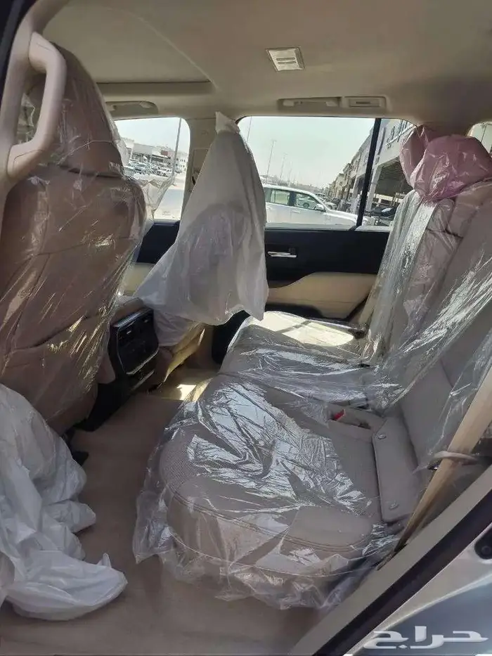 تويوتا لاندكروزر 2025 GXR -S عبداللطيف جميل 9