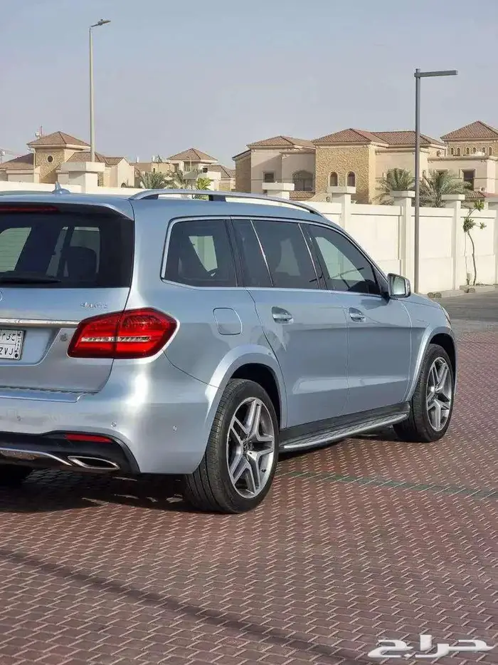 مرسيدس 500 GLS موديل 2018 13