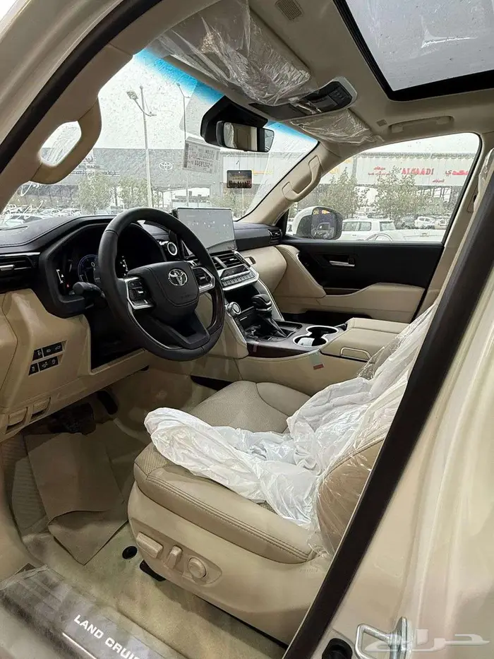 تويوتا لاندكروزر 2025 GXR L4 ( بنزين ) 3.5LT 4