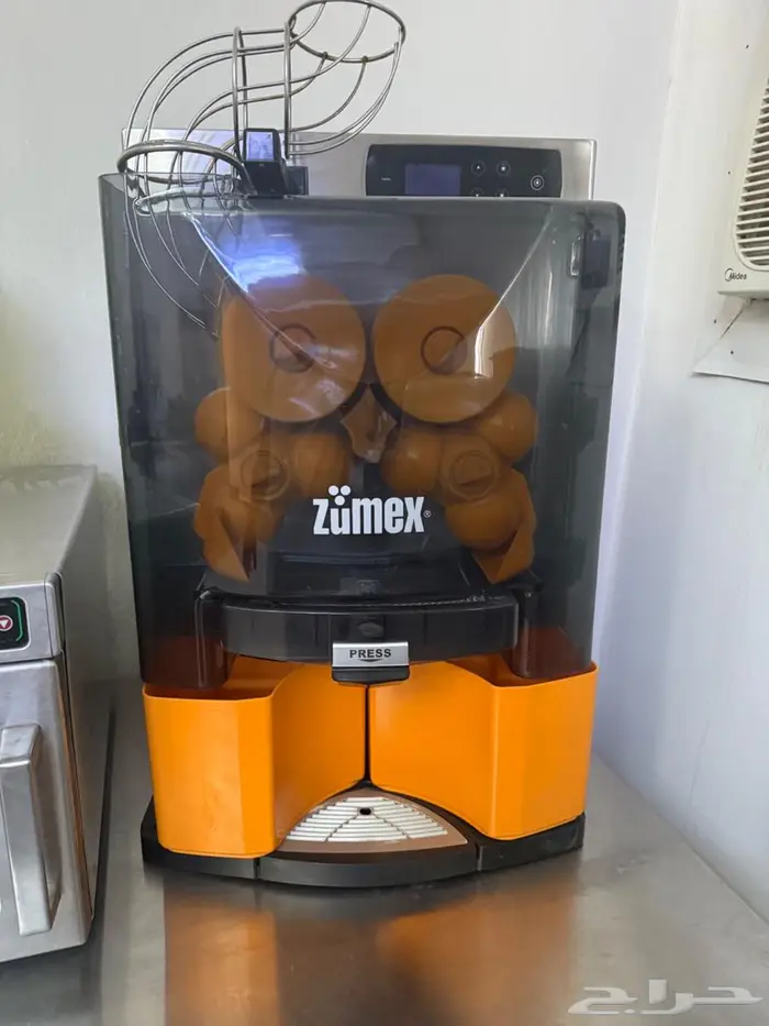 عصارة برتقال نوع Zumex 4