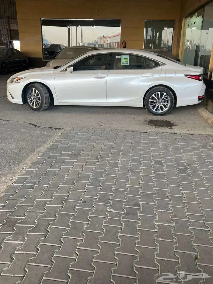 لكزس ES 250 فئه AA موديل 2024 بقسط 2597 الحسن 1