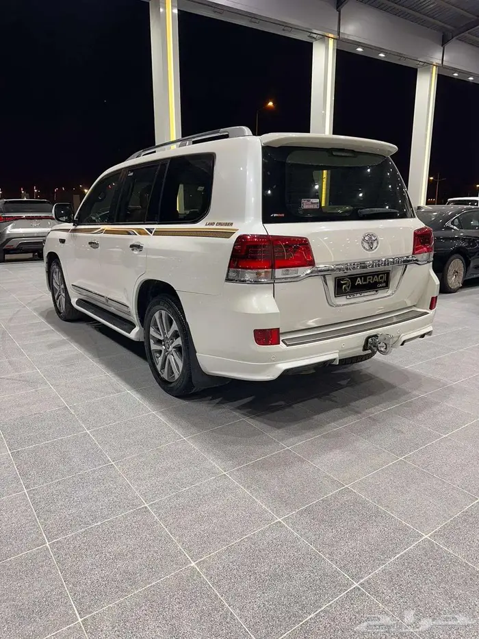 لاند كروزر vxr 2019 8