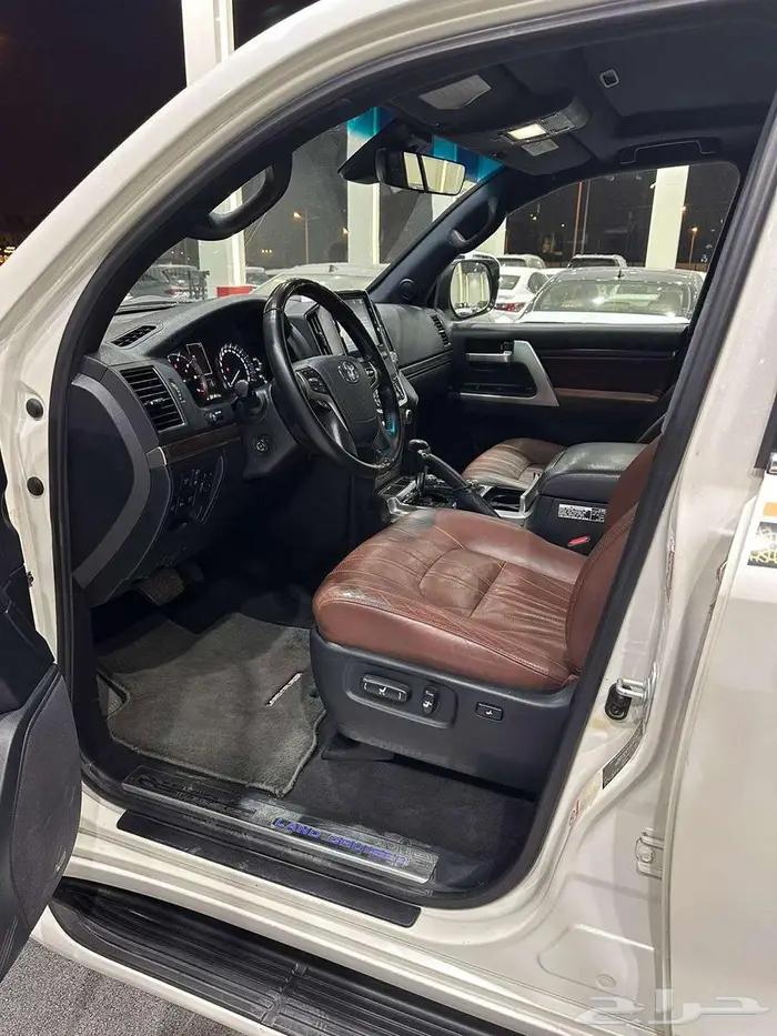 لاند كروزر vxr 2019 4