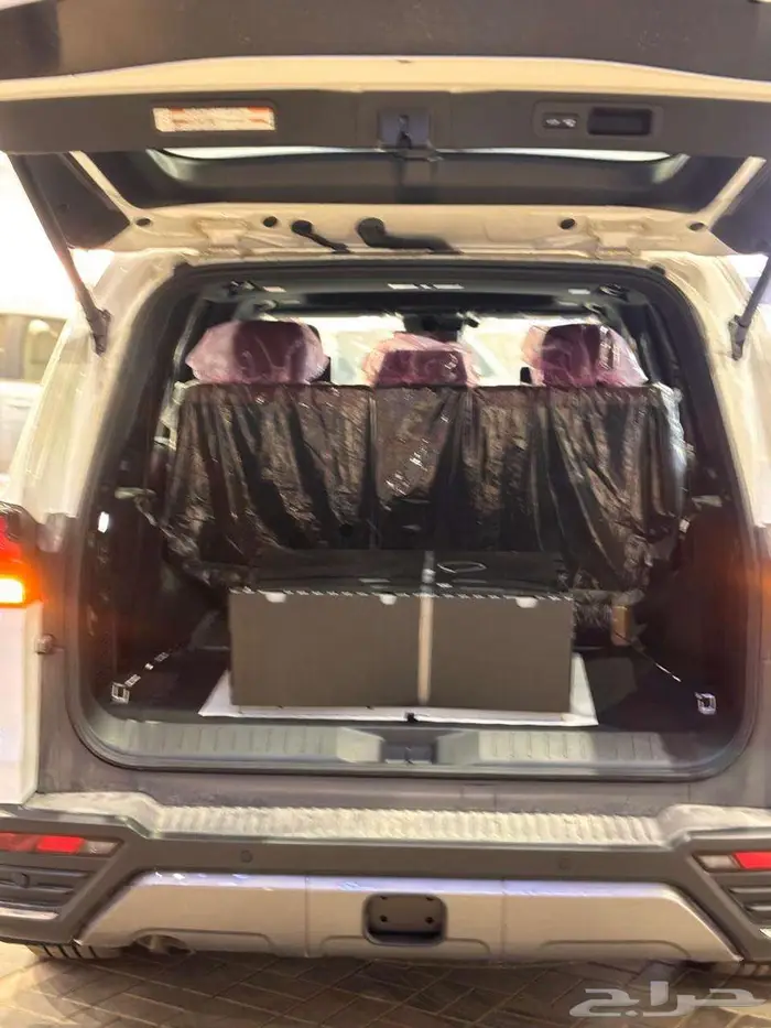لكزس LX600BB2024 ابيض داخلي احمر خليجي تشغيل عن بعد هك خلفي 4