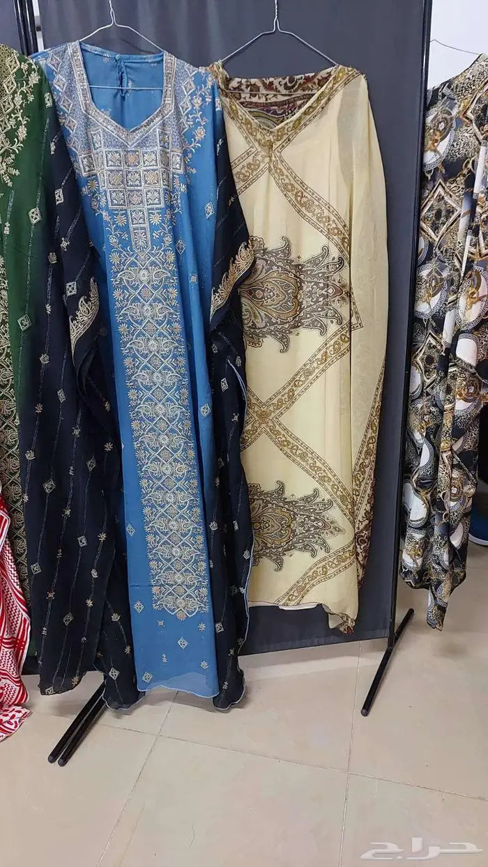 مجموعة ملابس للبيع 4