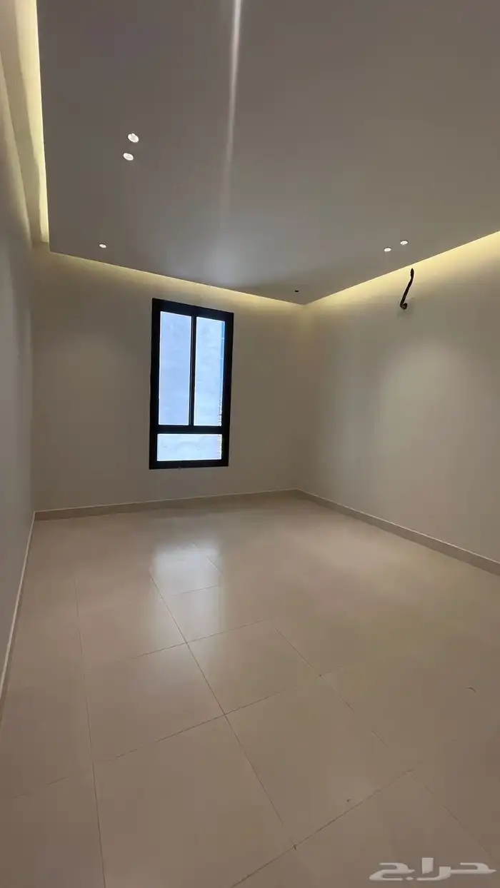 للبيع شقق وارواف في ابها المحاله بجوار أسواق الجداف 0