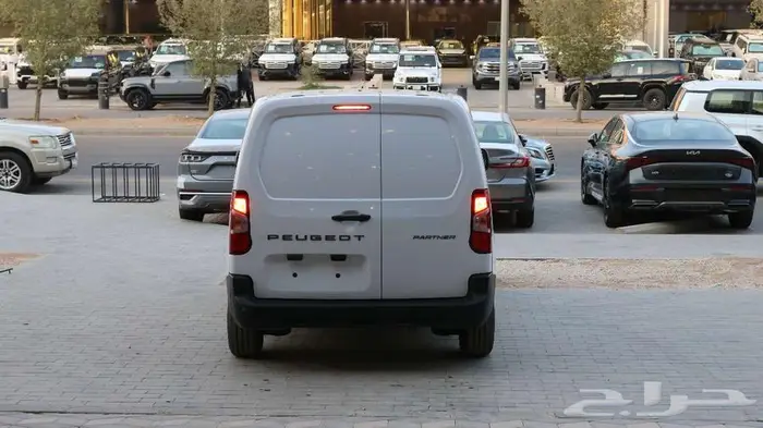 عرض خاص بيجو بارتنر فان بضاعة 2025 كاش واقساط 10