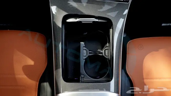 مرسيدس بنز c200 premium 2025 خليجي اصفار مع ضمان الوكيل 23