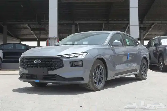 فورد تورس امبيانتى 2025 مع صيانة مجانية 1