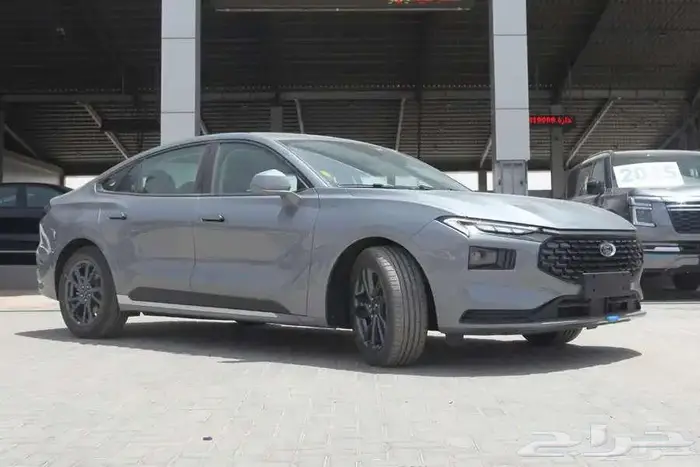 فورد تورس امبيانتى 2025 مع صيانة مجانية 2