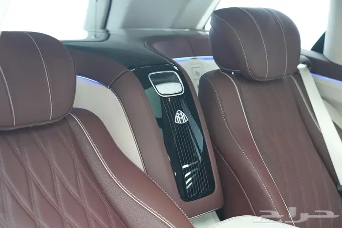مرسيدس مايباخ GLS 600 موديل 2025 خليجي أسود ماهوجاني 13