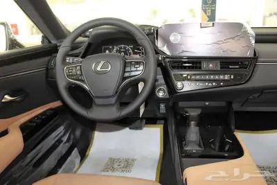 لكزس-ES250 AA-خليجي-2025-جناح-تشغيل عن بعد-ازياق جانبيه 15