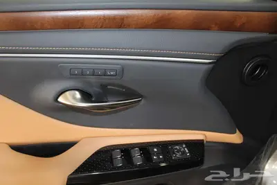 لكزس - ES350 CC - بريمي - 2025. 16