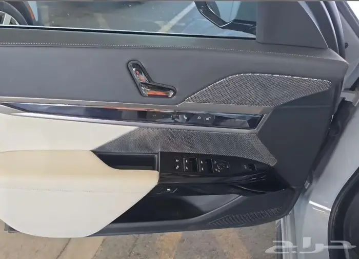 2024 BMW 760i xDrive 11