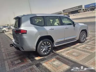 تويوتا لاندكروزر 2025 GXR -S عبداللطيف جميل 12