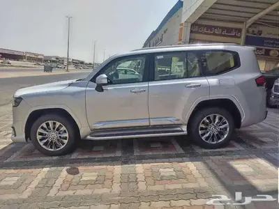 تويوتا لاندكروزر 2025 GXR -S عبداللطيف جميل 10